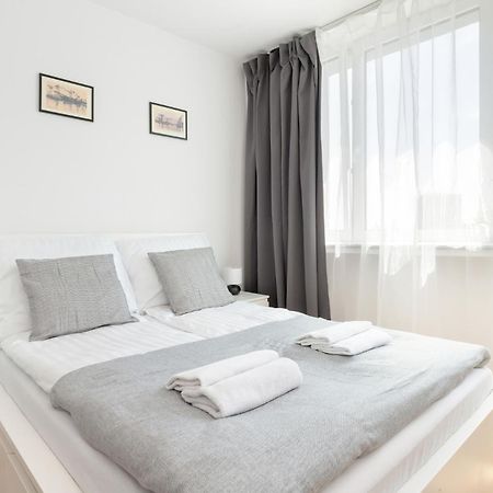 Doki Business Apartment Center Gdansk By Yoca Ngoại thất bức ảnh